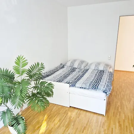 Modern Apartment, Balcony, Garage, 15 Min To Wiesn * 慕尼黑